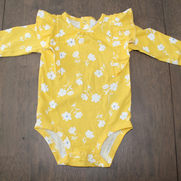 Girls Carters Yellow 1 piece/ 9 months - Picture 2 of 3